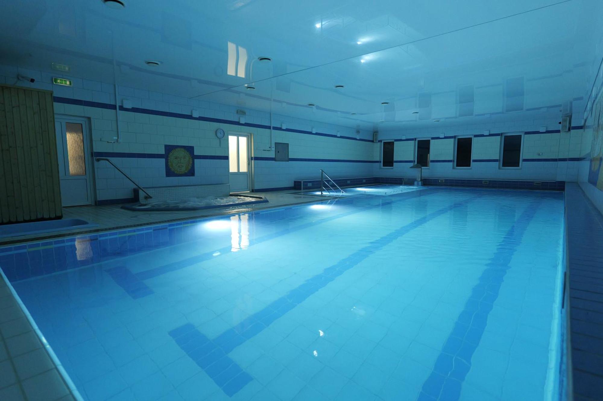 Hotel Reslinski Гродзиск-Велькопольский Экстерьер фото