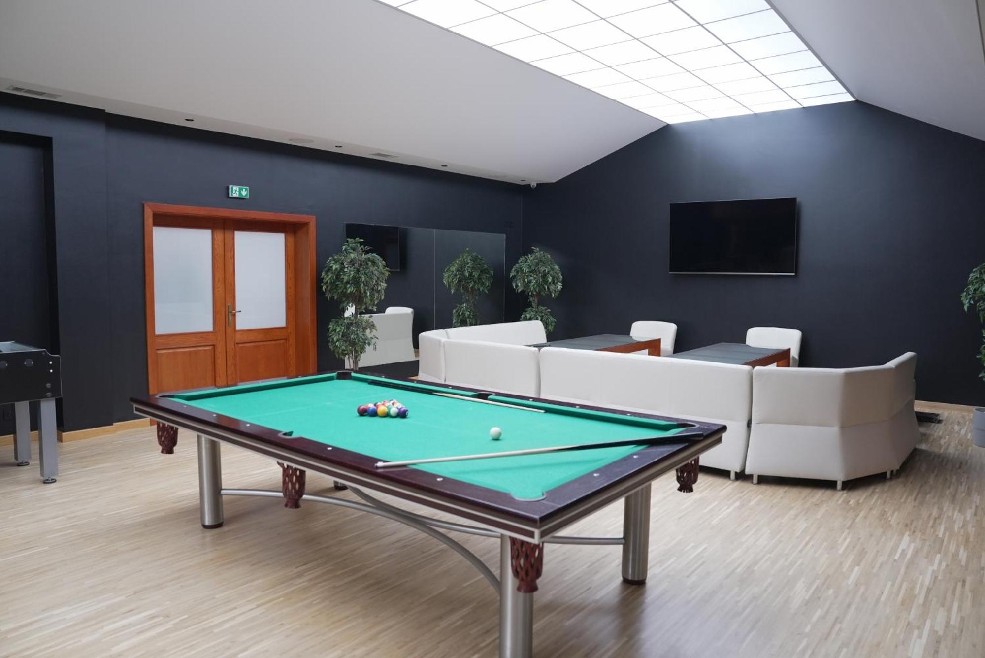 Hotel Reslinski Гродзиск-Велькопольский Экстерьер фото